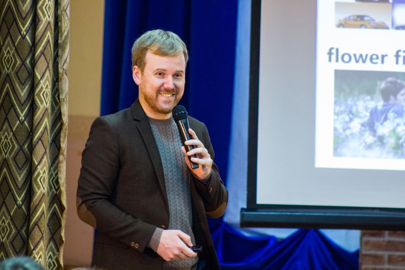 Фото к «Человек — это главная ценность»: во Владимире прошли встречи с футурологом Данилой Медведевым