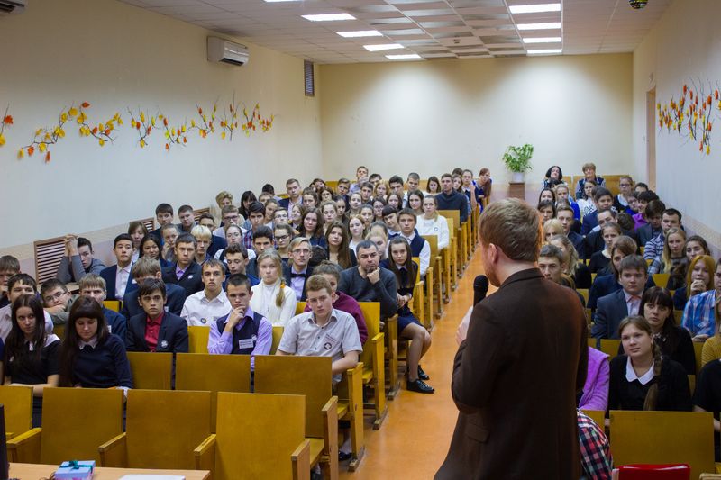 Фото к «Человек — это главная ценность»: во Владимире прошли встречи с футурологом Данилой Медведевым