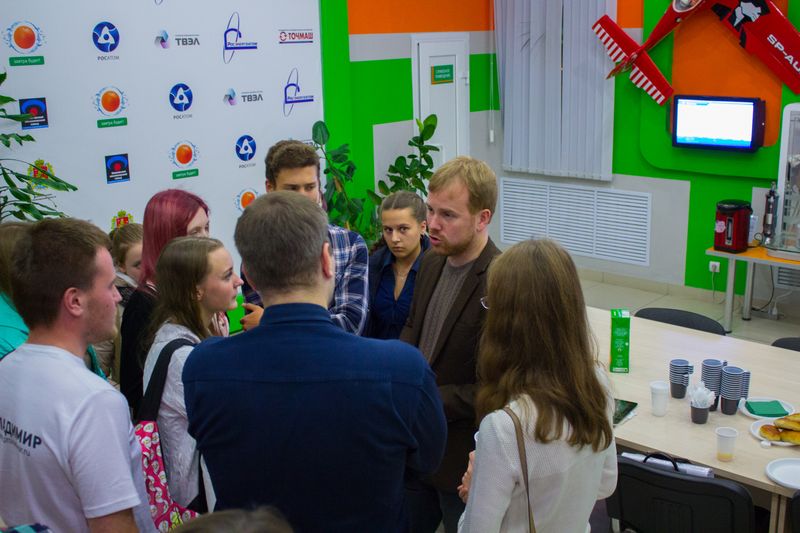 Фото к «Человек — это главная ценность»: во Владимире прошли встречи с футурологом Данилой Медведевым