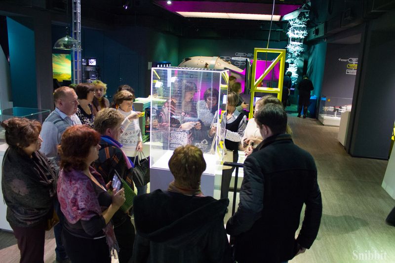 Фото к Сверхпроводники для проекта ИТЭР и линзы для фокусировки рентгеновских лучей: учителя из Владимирской области посетили АО «ВНИИНМ имени А. А. Бочвара»