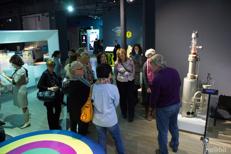 Фото к Сверхпроводники для проекта ИТЭР и линзы для фокусировки рентгеновских лучей: учителя из Владимирской области посетили АО «ВНИИНМ имени А. А. Бочвара»