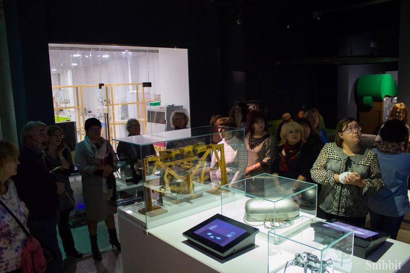 Фото к Сверхпроводники для проекта ИТЭР и линзы для фокусировки рентгеновских лучей: учителя из Владимирской области посетили АО «ВНИИНМ имени А. А. Бочвара»