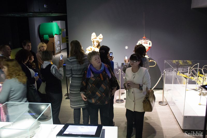 Фото к Сверхпроводники для проекта ИТЭР и линзы для фокусировки рентгеновских лучей: учителя из Владимирской области посетили АО «ВНИИНМ имени А. А. Бочвара»