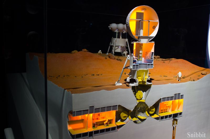 Фото к Сверхпроводники для проекта ИТЭР и линзы для фокусировки рентгеновских лучей: учителя из Владимирской области посетили АО «ВНИИНМ имени А. А. Бочвара»