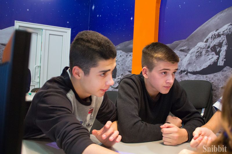 Фото к Во Владимире стартовали международные интеллектуальные турниры для школьников