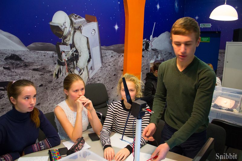 Фото к «Укротить силу ветра»: в ИЦАЭ Владимира продолжаются занятия по курсу «Источники энергии»