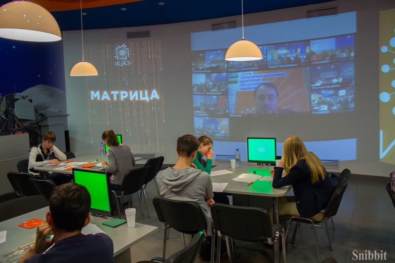 Фото к Илья Бер стал проводником по «Матрице» для школьников из 9 регионов