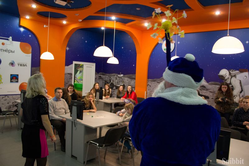 Фото к Наука, путешествия и волшебство: в ИЦАЭ Владимира прошла рождественская ёлка