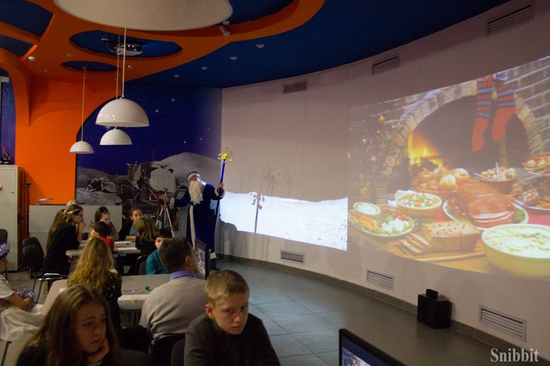 Фото к Наука, путешествия и волшебство: в ИЦАЭ Владимира прошла рождественская ёлка