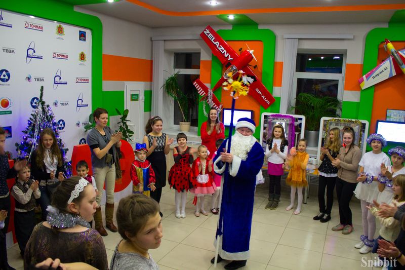 Фото к Наука, путешествия и волшебство: в ИЦАЭ Владимира прошла рождественская ёлка