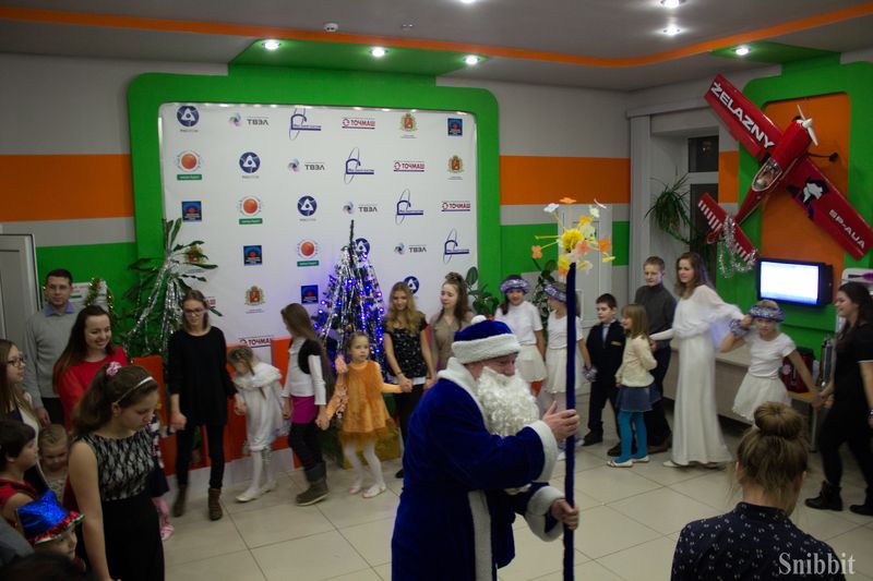 Фото к Наука, путешествия и волшебство: в ИЦАЭ Владимира прошла рождественская ёлка