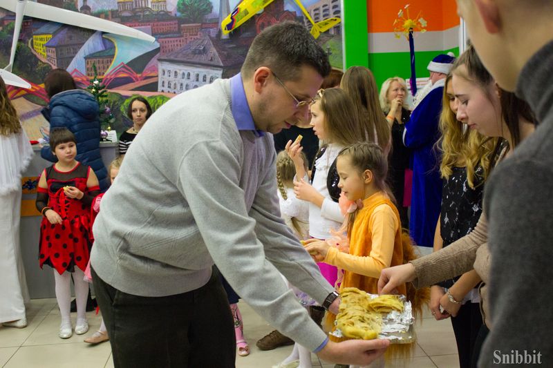 Фото к Наука, путешествия и волшебство: в ИЦАЭ Владимира прошла рождественская ёлка