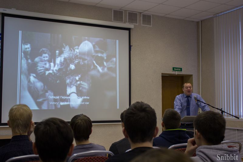 Фото к Во Владимирской областной научной библиотеке открылась выставка «Цепная реакция успеха»