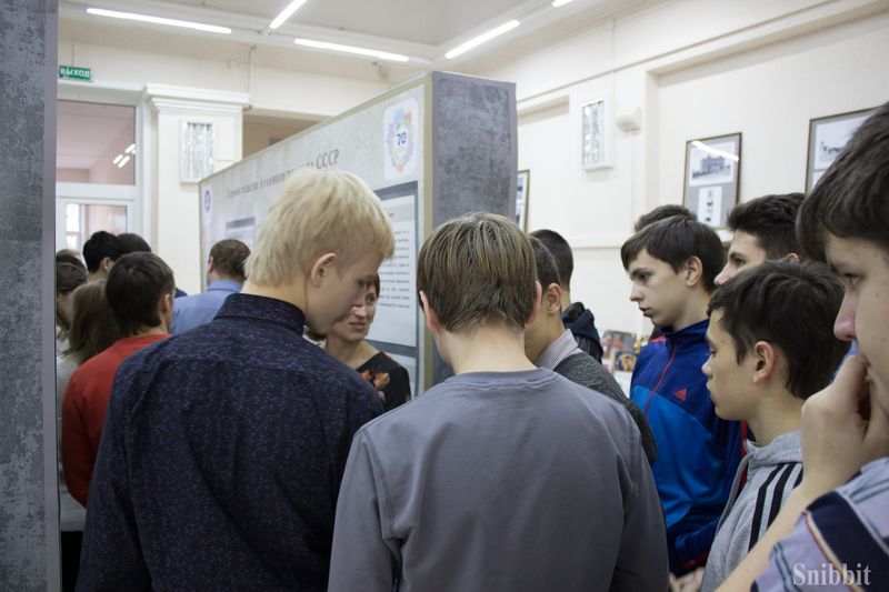 Фото к Во Владимирской областной научной библиотеке открылась выставка «Цепная реакция успеха»