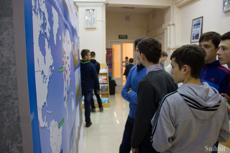 Фото к Во Владимирской областной научной библиотеке открылась выставка «Цепная реакция успеха»