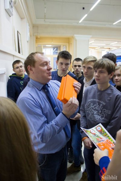 Фото к Во Владимирской областной научной библиотеке открылась выставка «Цепная реакция успеха»