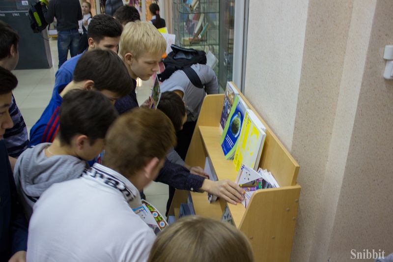 Фото к Во Владимирской областной научной библиотеке открылась выставка «Цепная реакция успеха»