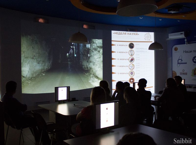 Фото к Владимирские студенты обсудили фильм «В бесконечность» с экспертом из Санкт-Петербурга