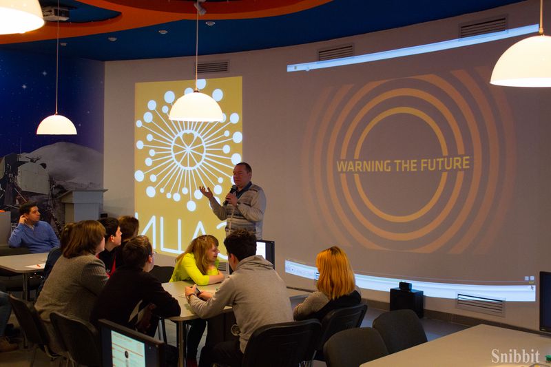 Фото к Владимирские студенты обсудили фильм «В бесконечность» с экспертом из Санкт-Петербурга