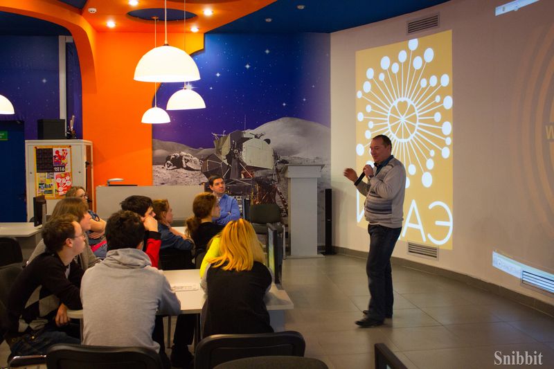 Фото к Владимирские студенты обсудили фильм «В бесконечность» с экспертом из Санкт-Петербурга