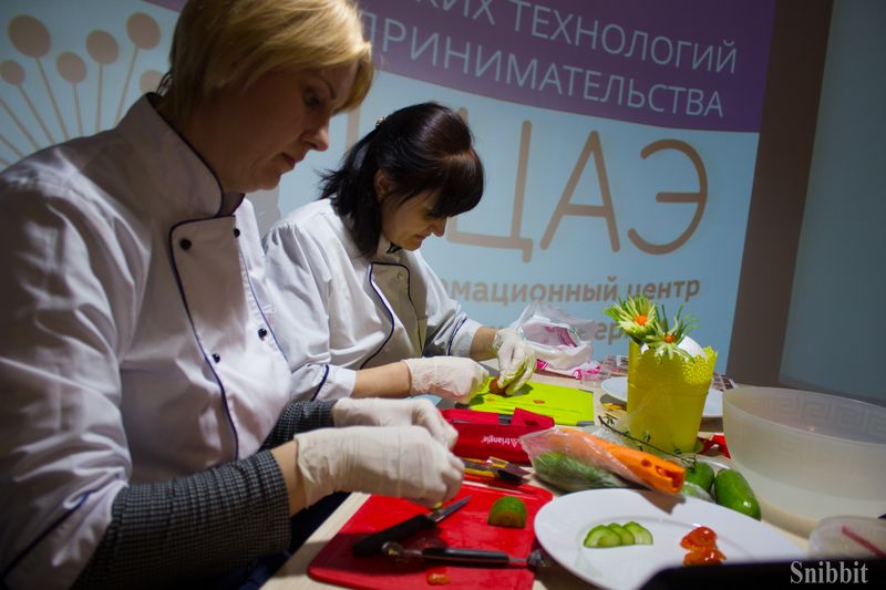 Фото к Огурец как источник научного познания: в ИЦАЭ Владимира прошло «вкусное» ток-шоу