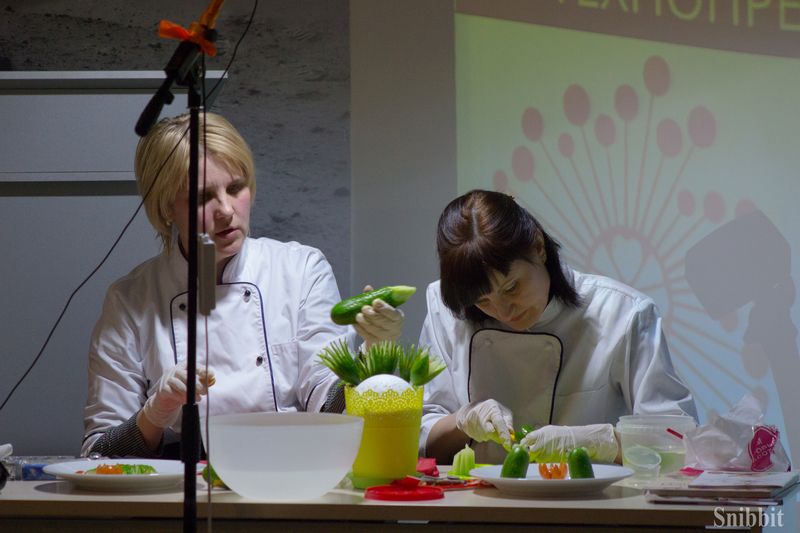 Фото к Огурец как источник научного познания: в ИЦАЭ Владимира прошло «вкусное» ток-шоу