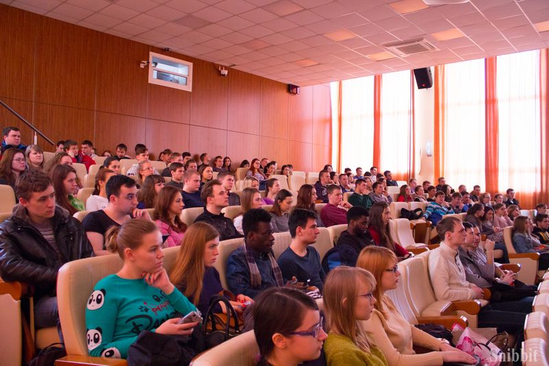 Фото к Марсианские закаты, метановые озера и «атомный» «Кьюриосити»: владимирцы совершили путешествие по Солнечной системе