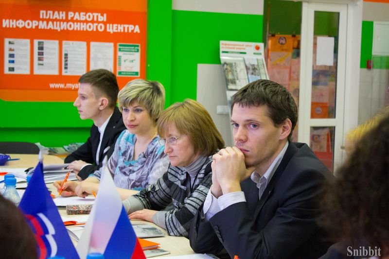 Фото к Учителя Владимирской области обсудили проблемы современной школы с депутатом Госдумы
