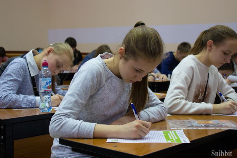 Фото к «Смоленские соловьи и костромские менестрели»: в России написали Тотальный диктант
