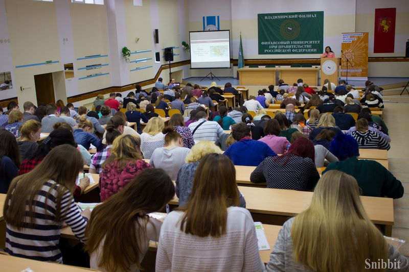Фото к «Смоленские соловьи и костромские менестрели»: в России написали Тотальный диктант